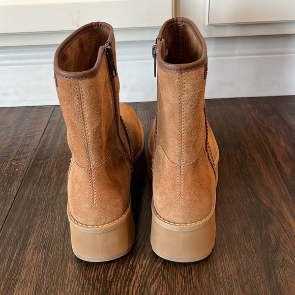 NWT UGG CityFunk Mid Boots! - Picture 7 of 9